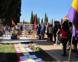 Cementerio de Guadalajara durante el acto de homenaje a las víctimas del franquismo y del nazismo en Guadalajara. 