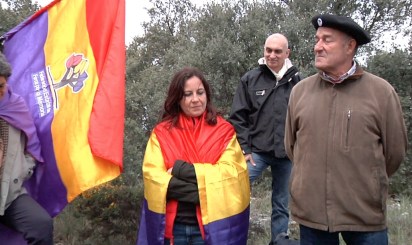 Antonio Rodriguez vecino de Mirabueno y socio del Foro por la Memoria da una explicación el el lugar de la muerte de Picelli