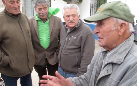Julian González nos explica emocionado cuando vió el cuerpo de Picelli en la capilla ardiente improvisada que se había colocado en el propio Mirabueno.