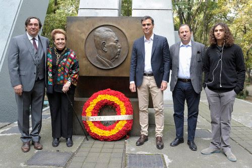 11938799_970301789696134_1972705042_n